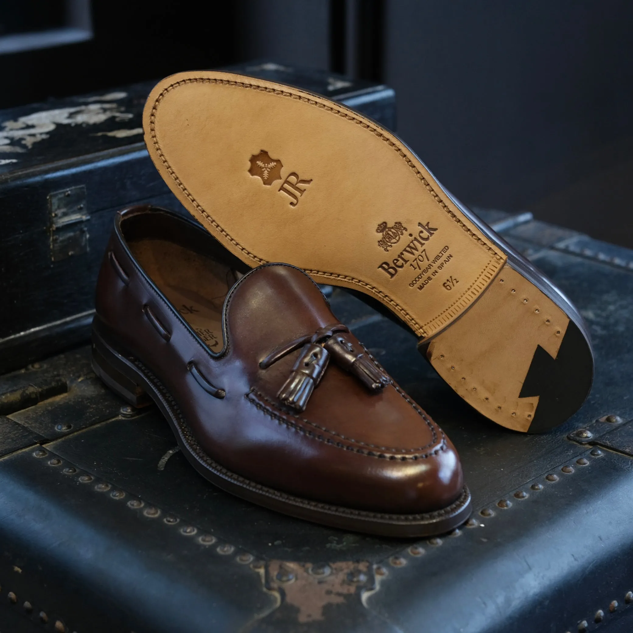 Berwick1707 Shell Cordovan Unlined Tassel Loafer