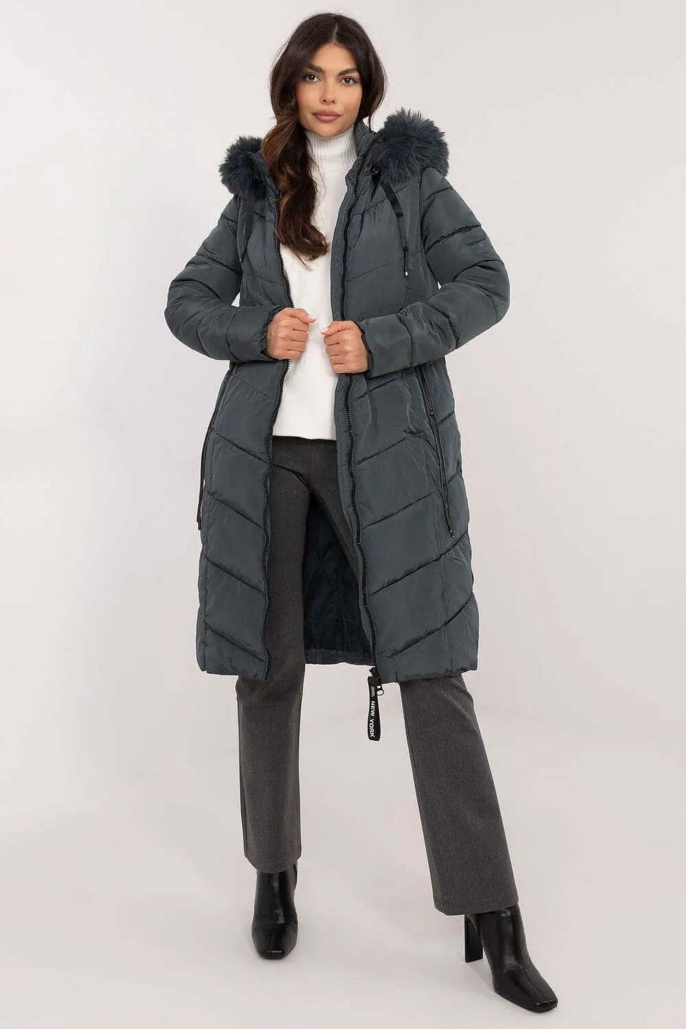 Winter Luxe: Quilted Down Jacket with Detachable Fur Hood